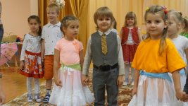 мамин праздник в саду 2013 003-1.jpg
