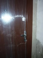 05_двери вход железный.jpg