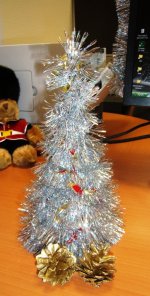 0205_елочка на работе.JPG