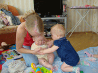кавалер испугался такого напора.gif