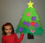 елка из ладошек.jpg