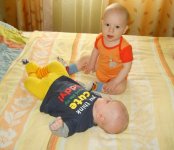 с братиком.JPG