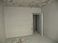 10 Большая комната_вид двери_трёшка_2011.01.28.jpg