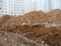 куча песка во дворе.jpg