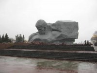 Монумент Мужество.jpg