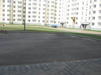 стоянка 8 дом 1 подъезд.jpg