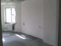 8 - Правая стена зала - фото из коридора.JPG