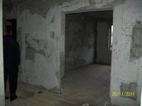 2-комнатная - вид из коридора в зал.jpg