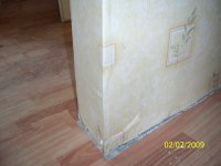 05 - Некачественная оклейка обоями.JPG