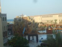 S8000568.jpg