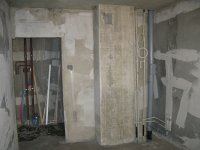 кусочек кухни и прихожей.JPG