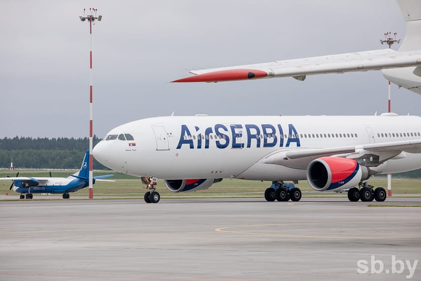 В Минск прилетели два самолета из Сербии с гуманитарным грузом 3