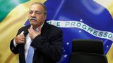 Президент Бразилии уволил прятавшего деньги в трусах сенатора 1