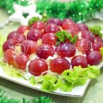 Салат с виноградом «Новогодний шарм» 15