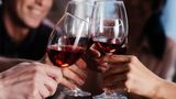 Ученые определили, чем опасен один бокал вина в день 1