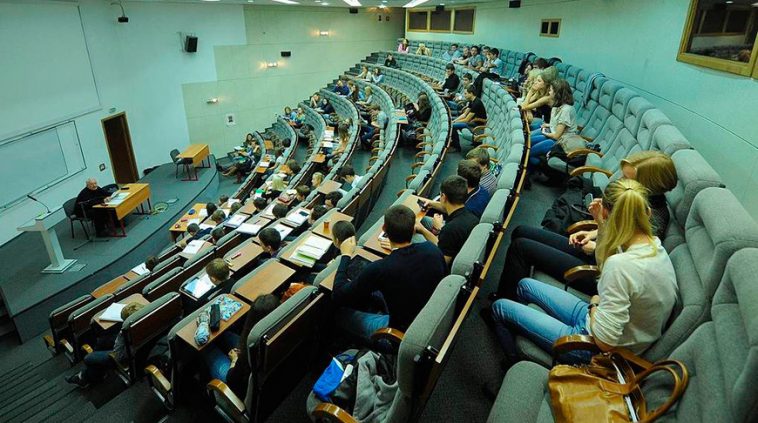 Правительство России одобрило упрощение процедуры пребывания в стране иностранных студентов 1