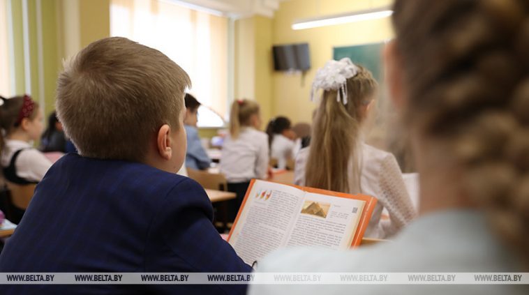 В новой школе в Барановичах будут учиться около 1,7 тыс. детей 1