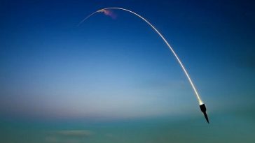 Северная Корея запустила 3 баллистические ракеты в сторону Японского моря 21