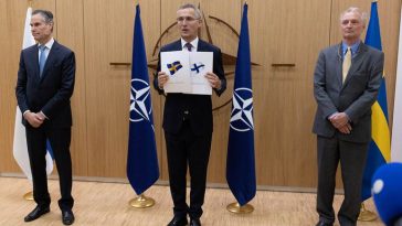 Турция заблокировала переговоры в НАТО о вступлении Швеции и Финляндии в альянс 3