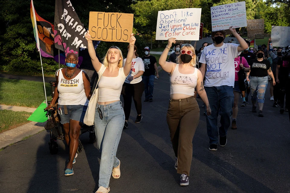 Американки протестуют против закона позволяющего запрещать аборты.