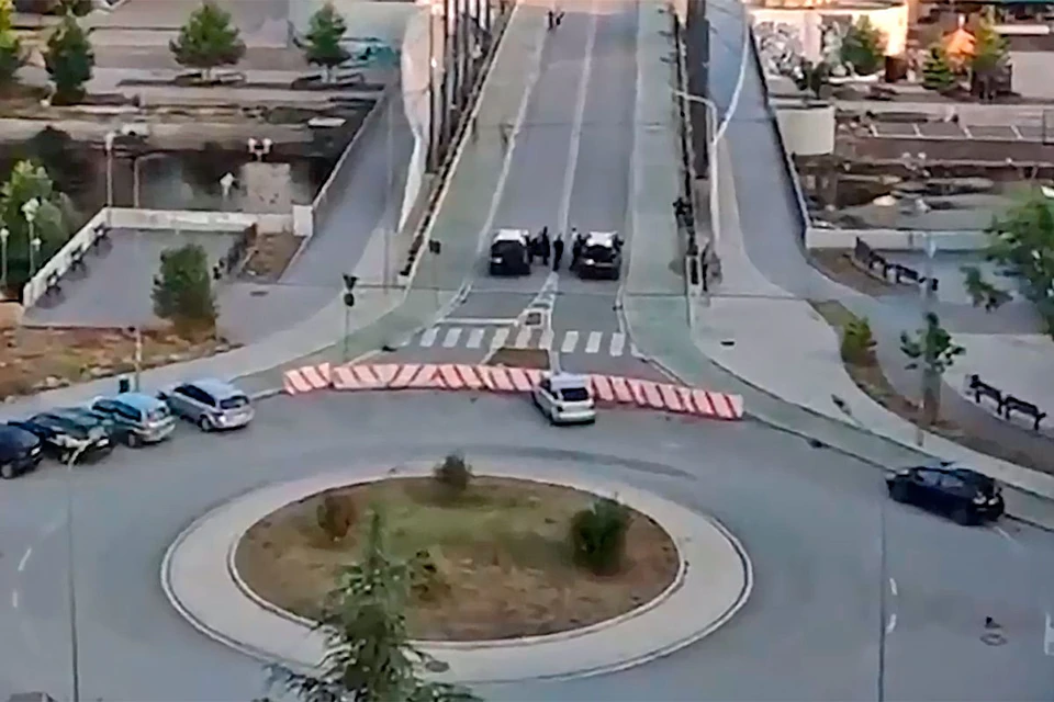Полиция блокирует мост между Северным (Сербским) и Южным Косово