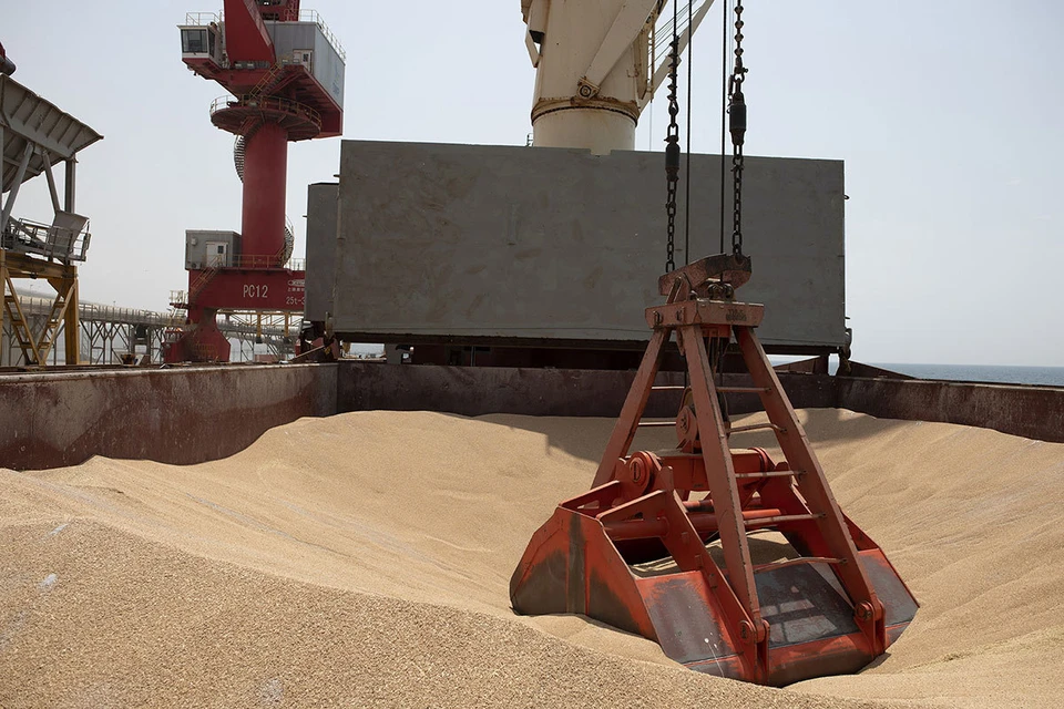 Россия может ограничить вывоз зерна с Украины.