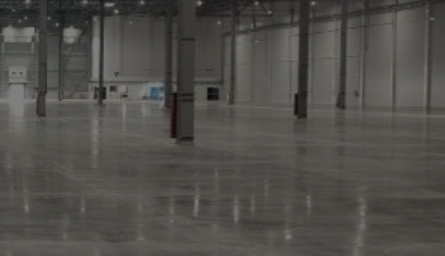 Топпинговые бетонные полы, эпоксидные покрытия или тяжелый бетон М400: что лучше для промышленных полов 1