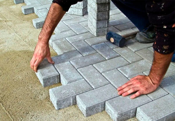 Тротуарная плитка и заборные блоки: практическое руководство по выбору и применению 1